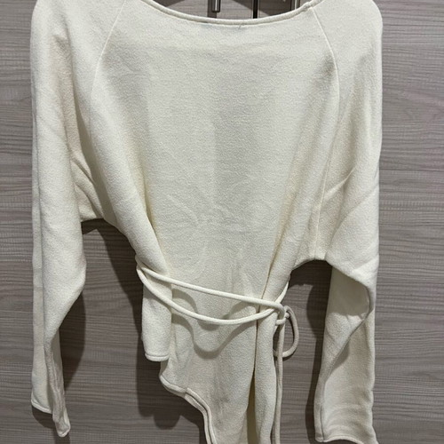 Zara women's blouse with belt like new, size M, white and beige