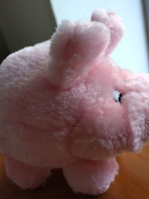 Plush pig used without defects