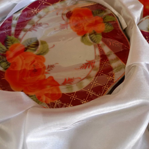 Set of cups new in box with beautiful colors