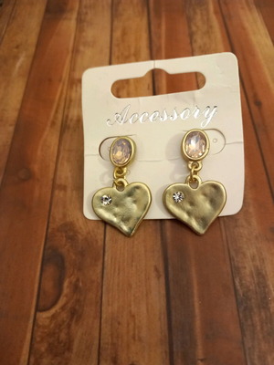 Heart earrings new in excellent condition