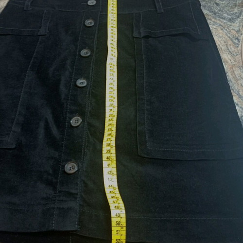 Zara velvet skirt like new, black, size L