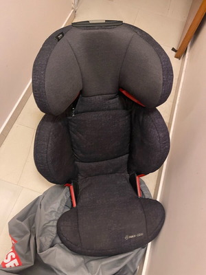 Maxi-Cosi car seat unused