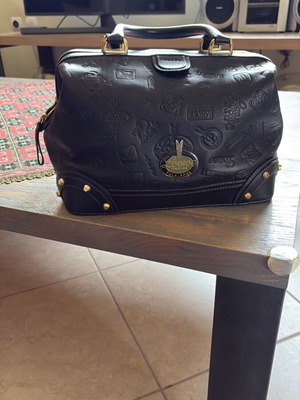 Loewe leather collectible handbag like new, black