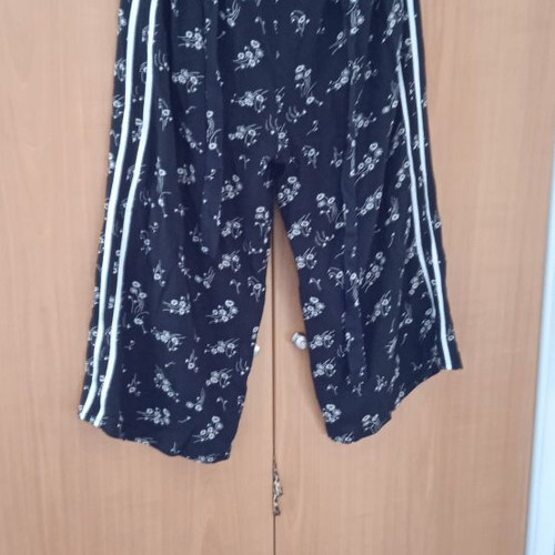 Pants Attrattivo small size black and white, like new, viscose