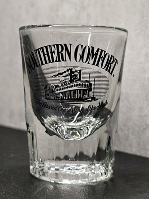 Southern Comfort Shot Glass collectible, like new, Vintage Steamboat edition