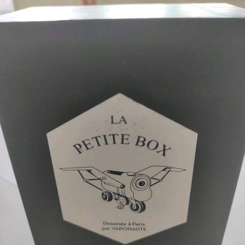 La Petite Box Vaponaute black like new 75W mod with 1 18650 battery