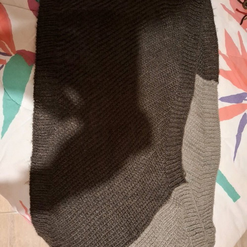 Knitted neck scarf like new
