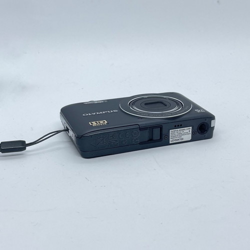 Olympus VG-120 Compact Digital Camera like new with memory card