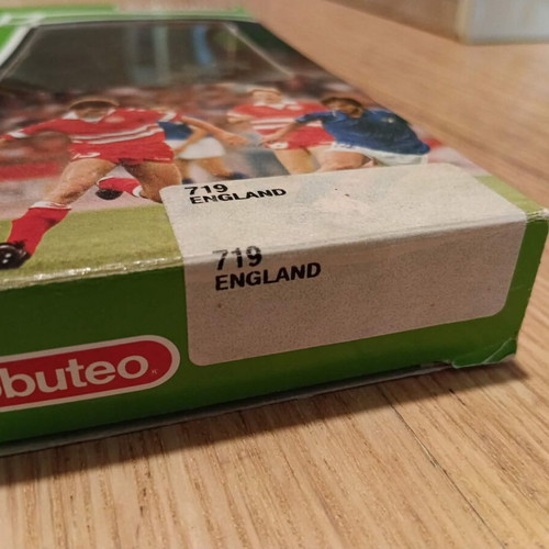 Subbuteo England team like new, complete with box