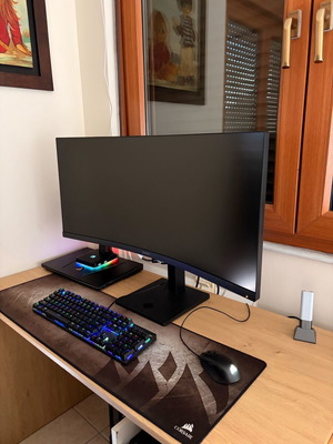Full Gaming Setup Monster like new with Ryzen 7, RX 6700XT, 32GB, 2K Monitor, Corsair RGB