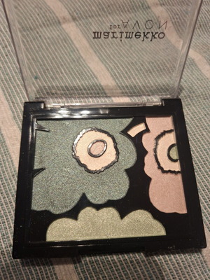 Avon eyeshadow new