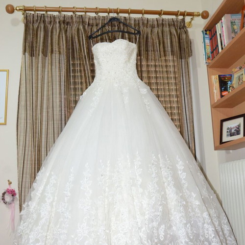 Wedding dress like new, white, with veil and corset