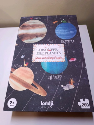 Puzzle Discover the planets σαν καινούργιο, 200 τεμαχίων, glow in the dark