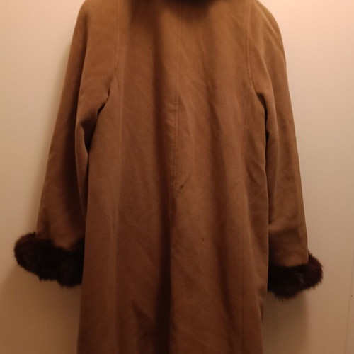 Camel coat with real fur used, signs of wear on sleeve and back