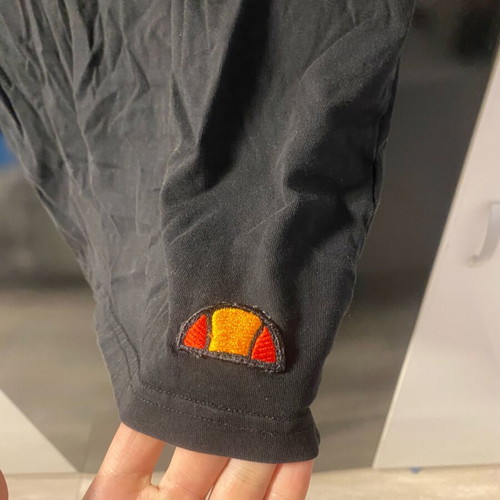 Ellesse T-shirt Large used, black with minimal logo print