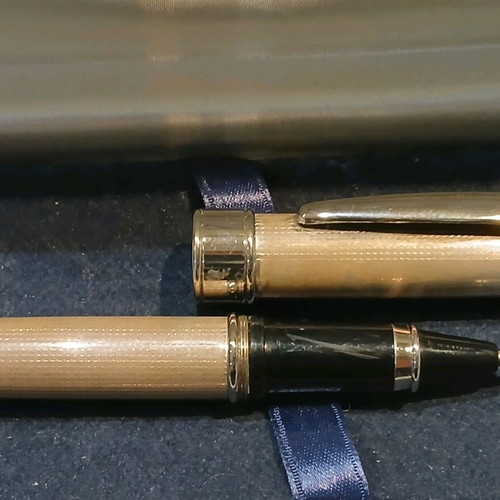 Silver fountain pen like new