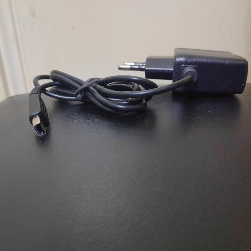 Nintendo 3DS DSi Charger like new with overvoltage protection