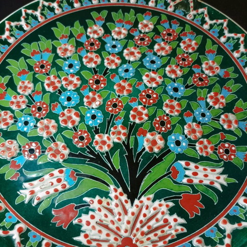 Decorative wall plate used from Kioutacheia