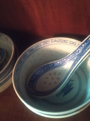 Porcelain Asian bowl and spoon set complete, like new