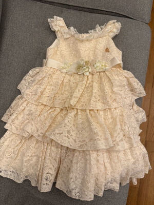 Lapen baptism dress used with stain