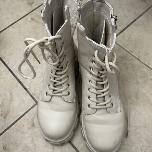 Boots size 39 new