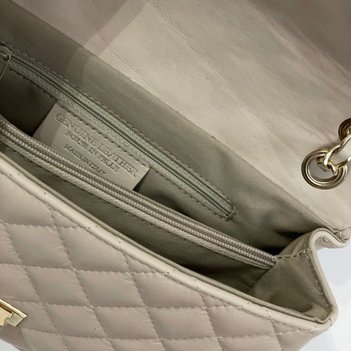 Leather shoulder bag like new, large beige