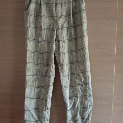 Stradivarius women's pants used, size M 38 10, green