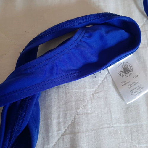 Body Glove bikini swimsuit used, electric blue, top XXL, slip L thong