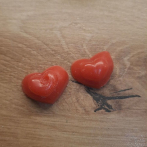 Wax melts, pack of 10, 5 stars and 5 hearts with amber vanilla scent, handmade