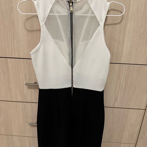 Dress one size used, elastic in excellent condition