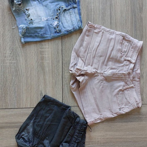 Women's shorts pack size S with coral lace blouse like new