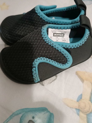 Children's beach shoes new, size 20 boys