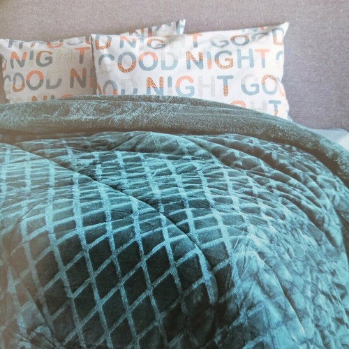 Palamaiki Nadine double comforter new, embossed flannel sherpa