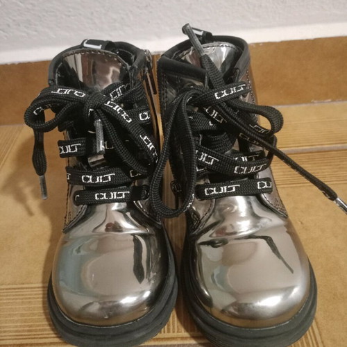Silver boots like new, size 24 for girls