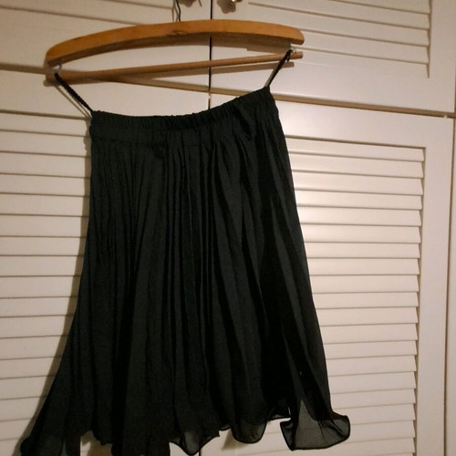 BSB Pleated Skirt Black like new, airy with lining, size M