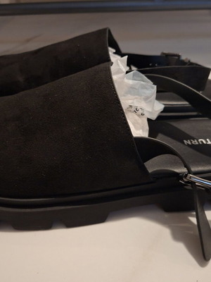 Yourturn men's black sandals clogs size 46 like new