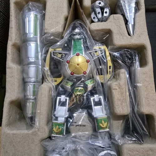 Mighty Morphin Power Rangers Legacy Dragonzord like new, complete in box