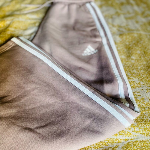 Adidas Essentials fleece sweatpants purple like new