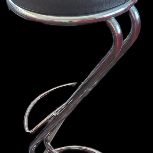Bar stool like new black with metal base