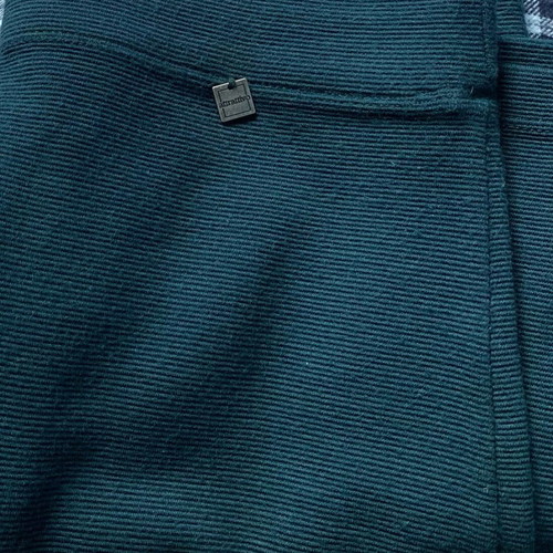Attrattivo pencil skirt ribbed in cypress, like new
