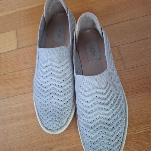 Ugg women's slip-on knit sneakers size 41 light grey