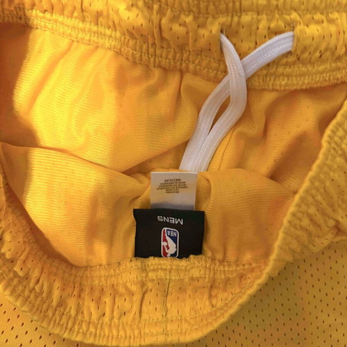 Lakers james6 shorts like new with gift socks