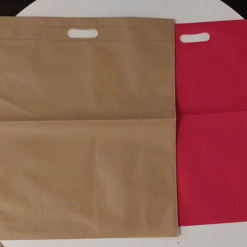 Set of 10 fabric tote bags like new, assorted colors and sizes