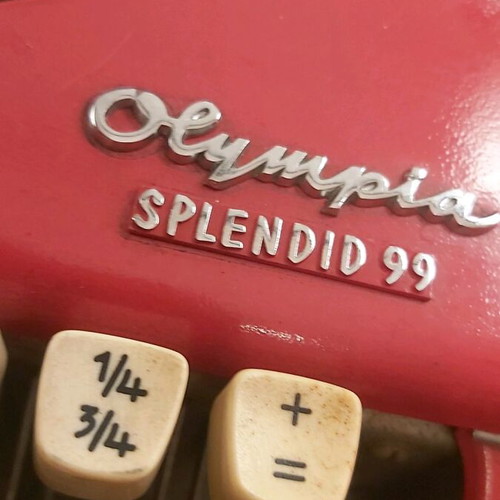 Φορητή γραφομηχανή Olympia Splendid 99 μεταχειρισμένη, μοντέλο 1960, κόκκινη