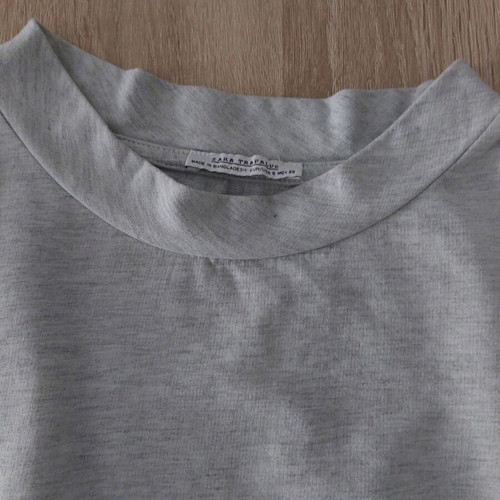 Zara Trafaluc T-shirt Small oversized like new, light gray
