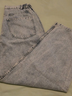 Τζιν παντελόνι Bershka size 40 ανοιχτό μπλε καινούργιο