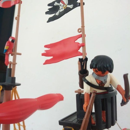 Playmobil Pirate Ship set 4424 with 13 figures and Kraken