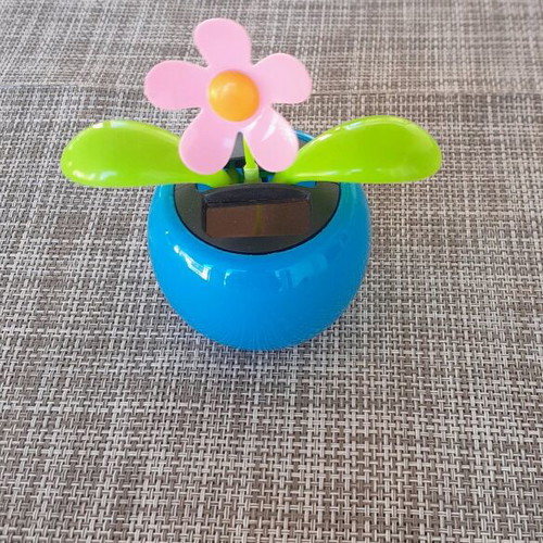 Solar flower pot toy new that moves leaves and petals