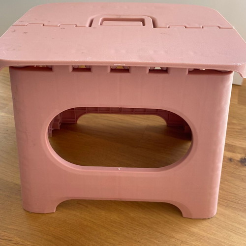 Folding stools set of 2, like new, pink plastic