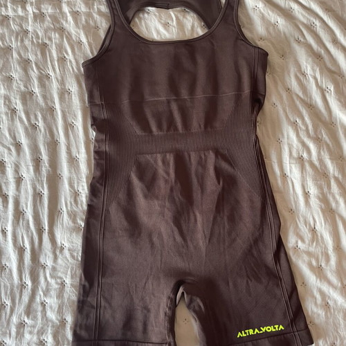 Altra Volta one-piece gym suit like new, short backless, brown, size S